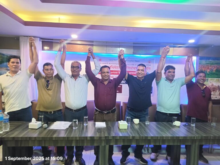निरञ्जनसँग भिड्न पुष्पको टीम तयार
